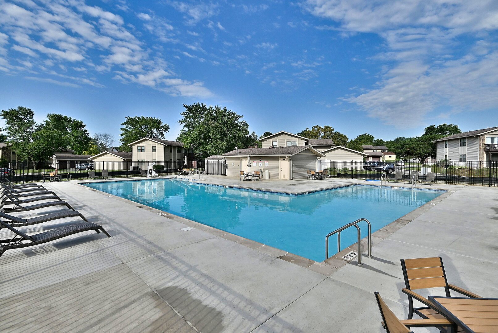 1395 Alpine Court, Unit C Hanover Park, IL 60133 - Photo 31 of 31 a view of houses with sky view