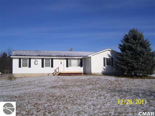 11485 Willow Road Farwell, MI 48622 - Photo 19 of 20 1771916-18.JPG