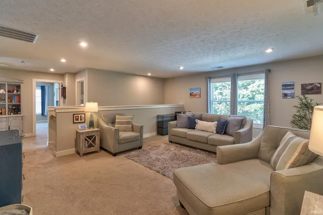 $369,000 | 2741 Marycrest Drive, Evansville, IN 47712