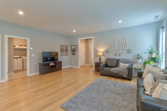 $369,000 | 2741 Marycrest Drive, Evansville, IN 47712