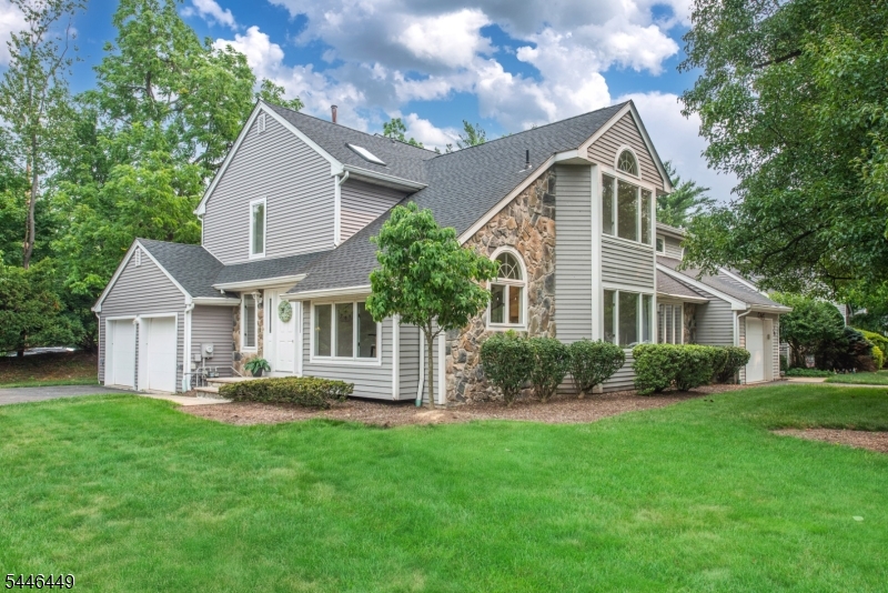 19 Matthew Road Wayne, NJ 07470 - Photo 1 of 24