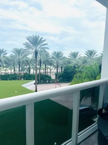 $3,500 | 10275 Collins Avenue, Unit 327, Bal Harbour, FL 33154