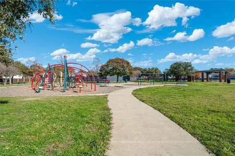 $138,000 | 18333 Roehampton Drive, Unit 1117, Dallas, TX 75252