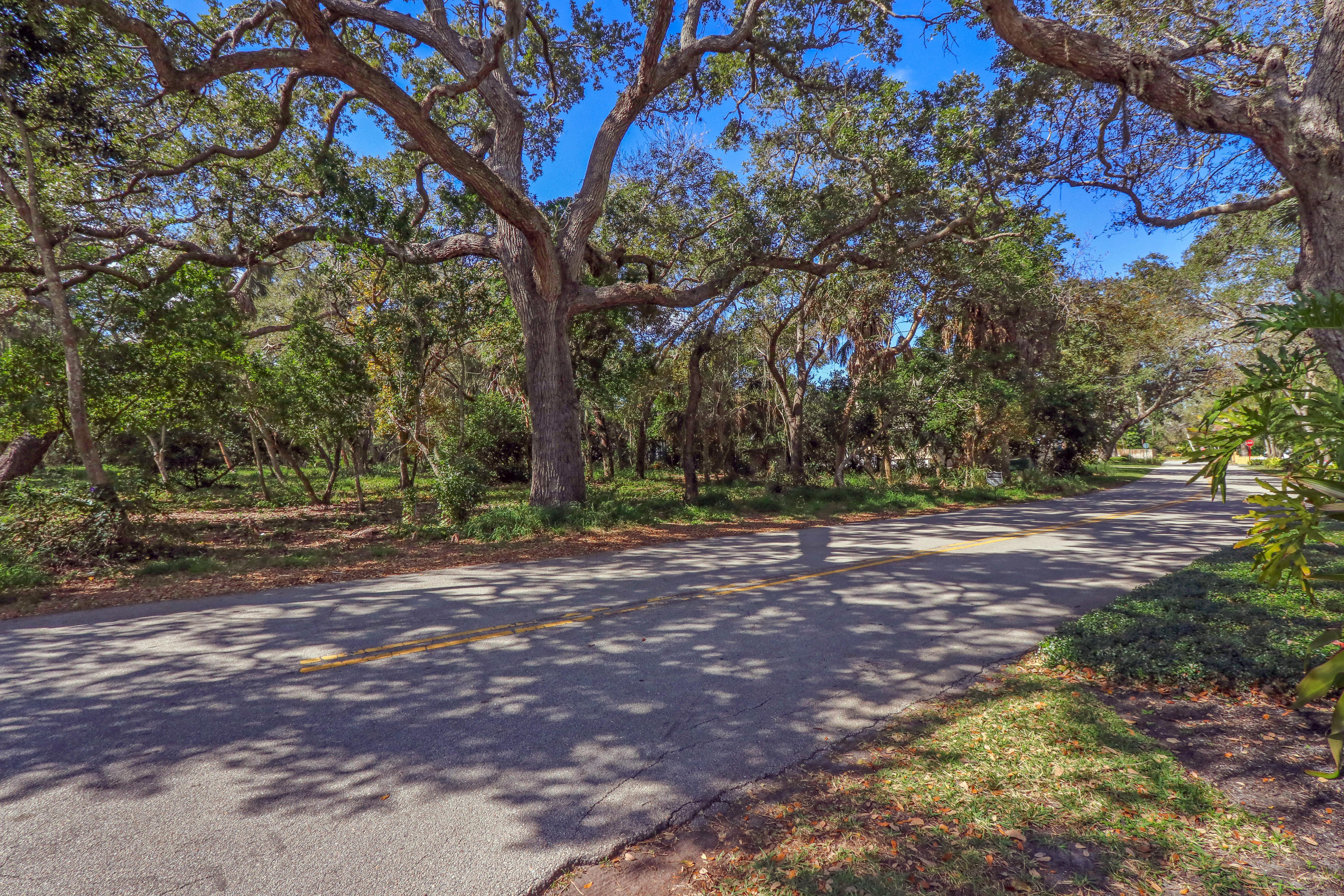 131 South River Road Sewall's Point, FL 34996 - Photo 6 of 15 Entrance