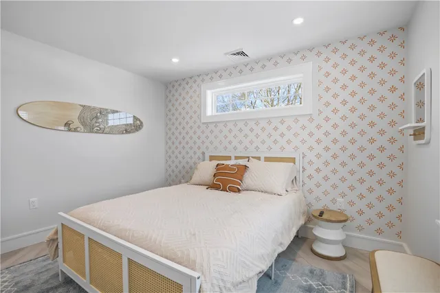 $3,500 | 45 Bellevue Avenue, Westerly, RI 02891