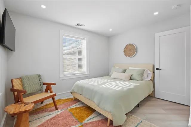 $3,500 | 45 Bellevue Avenue, Westerly, RI 02891