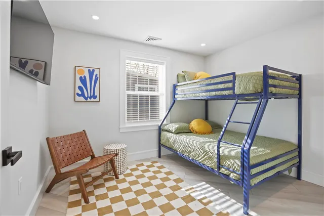 $3,500 | 45 Bellevue Avenue, Westerly, RI 02891