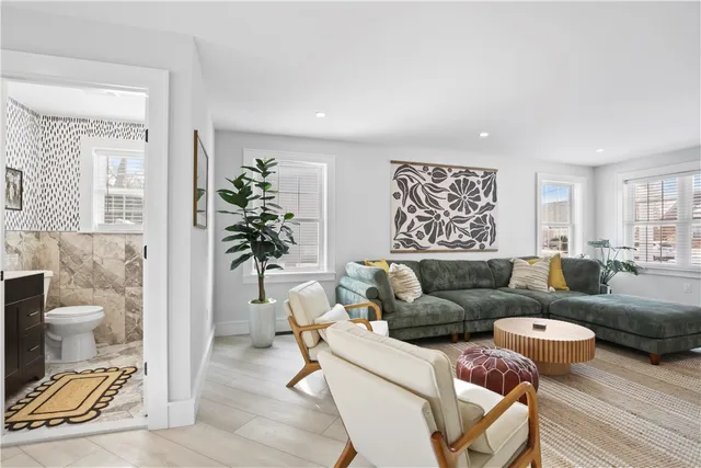 $3,500 | 45 Bellevue Avenue, Westerly, RI 02891