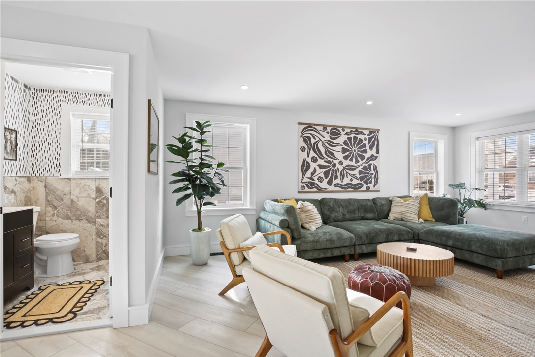 45 Bellevue Avenue Westerly, RI 02891 - Photo 4 of 26