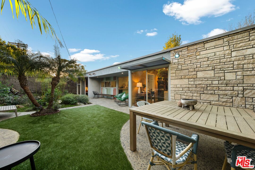 1116 Berkeley Drive Venice, CA 90292 - Photo 27 of 30 a view of an house with backyard space and patio