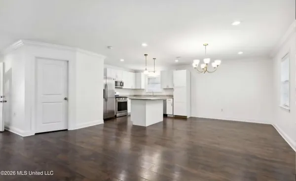 $2,100 | 2700 Hargrove Drive, Ocean Springs, MS 39564