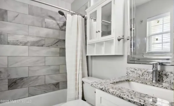 $2,100 | 2700 Hargrove Drive, Ocean Springs, MS 39564