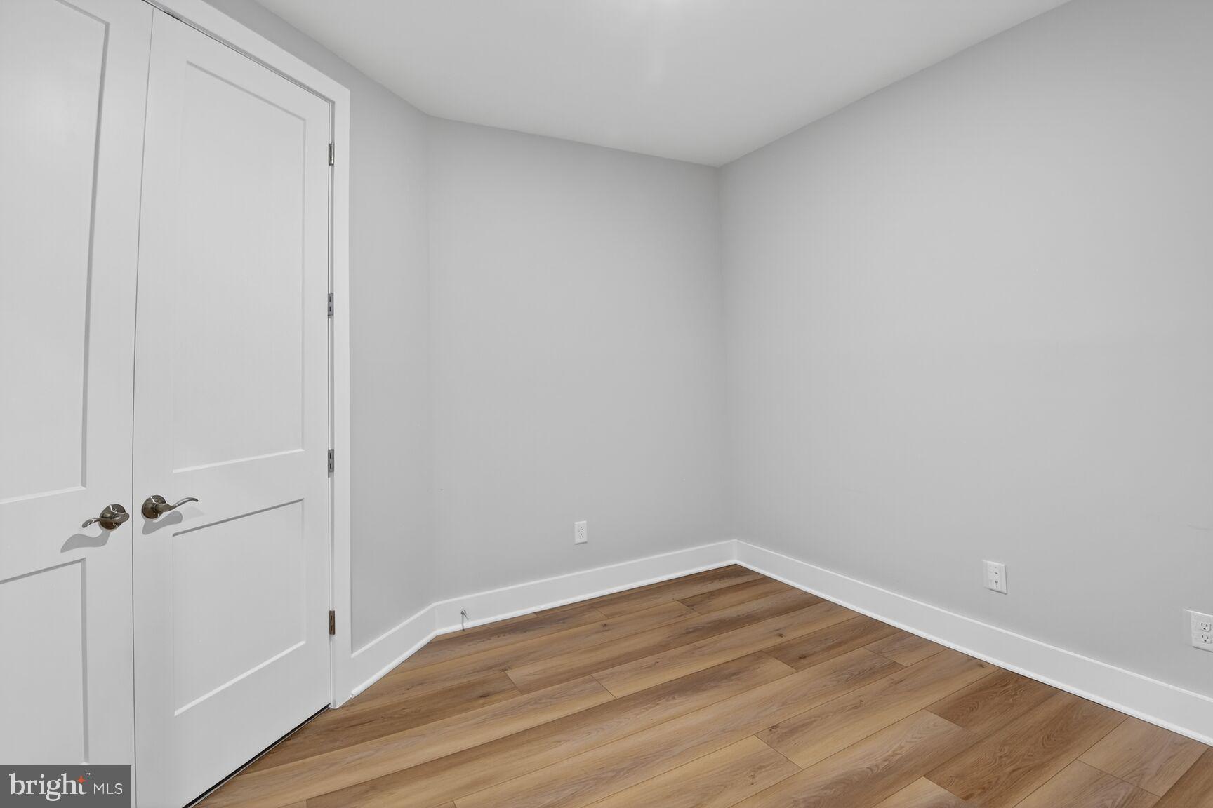 76 Old Mill Bottom Road North, Unit 301 Annapolis, MD 21409 - Photo 12 of 37 a view of an empty room