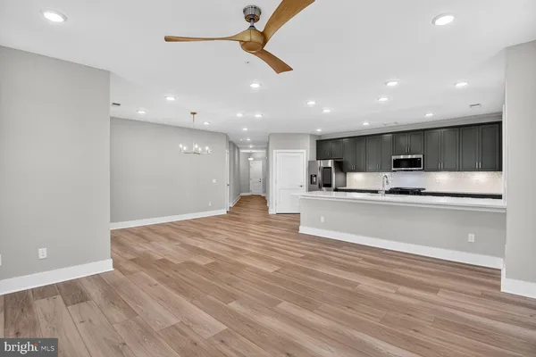 $709,000 | 76 Old Mill Bottom Road North, Unit 301, Annapolis, MD 21409
