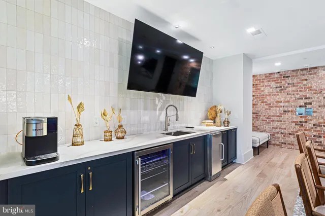 $725,000 | 76 Old Mill Bottom Road North, Unit 301, Annapolis, MD 21409