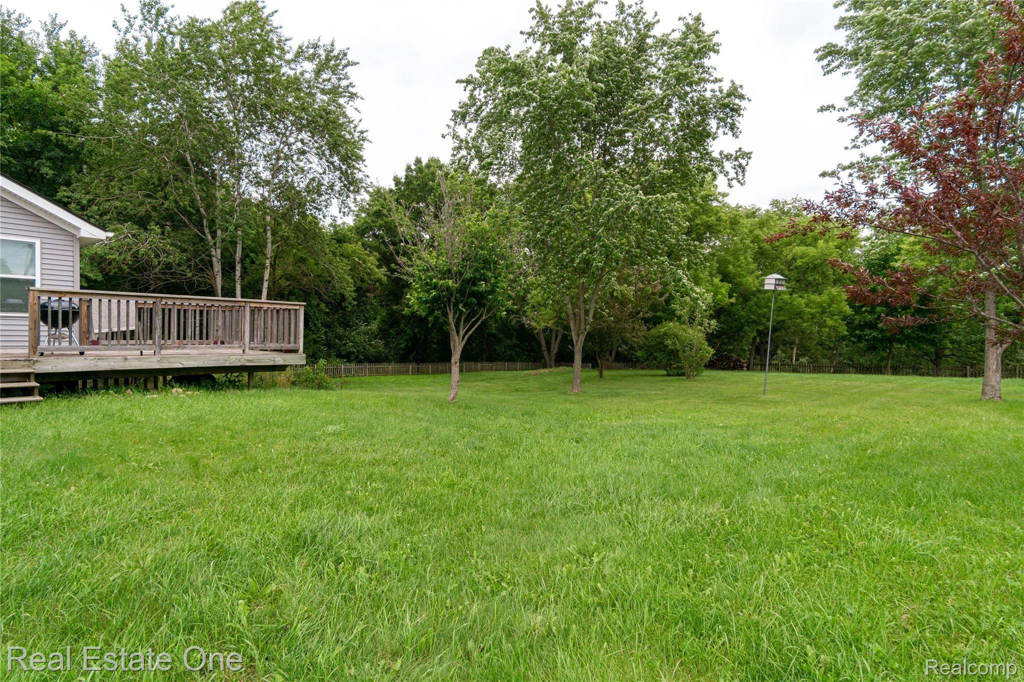 966 South Duck Lake Road Milford, MI 48381 - Photo 11 of 36 Exteriors (11 of 13).jpg