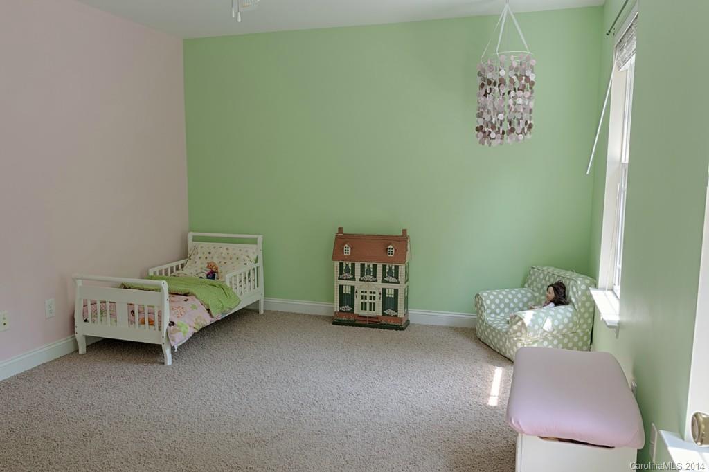 6312 Hastings Road Waxhaw, NC 28173 - Photo 19 of 24 a room with toys and a table