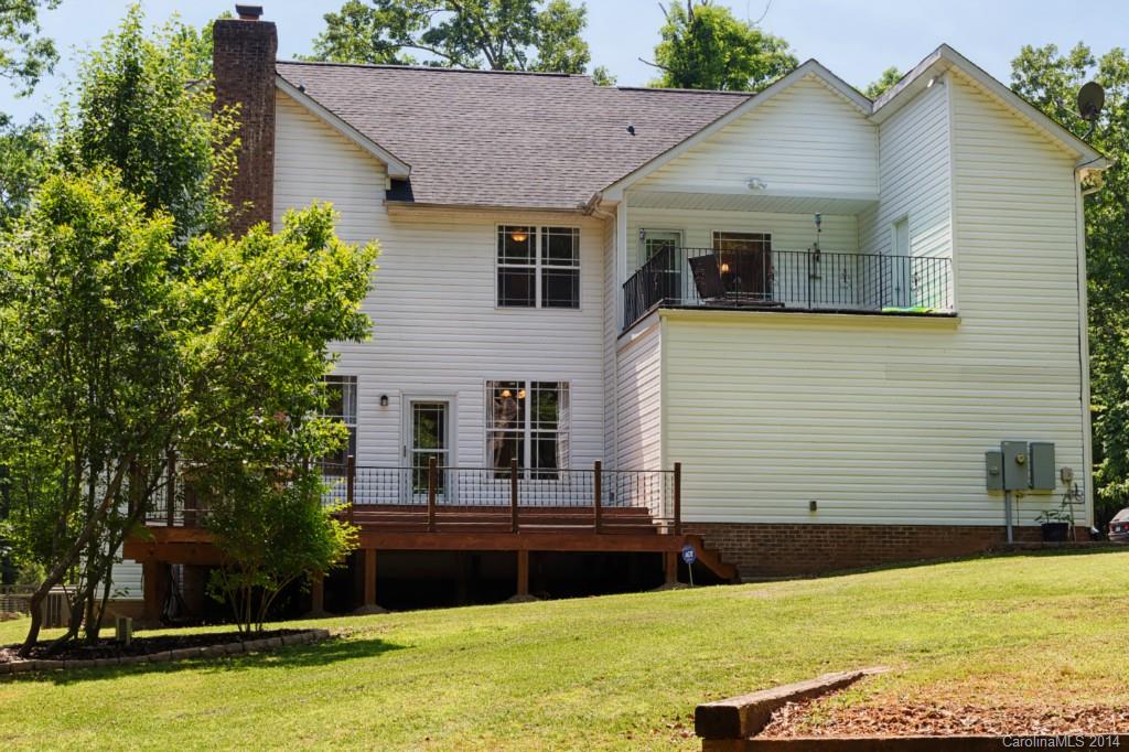 6312 Hastings Road Waxhaw, NC 28173 - Photo 24 of 24 a front view of a house with yard and garage