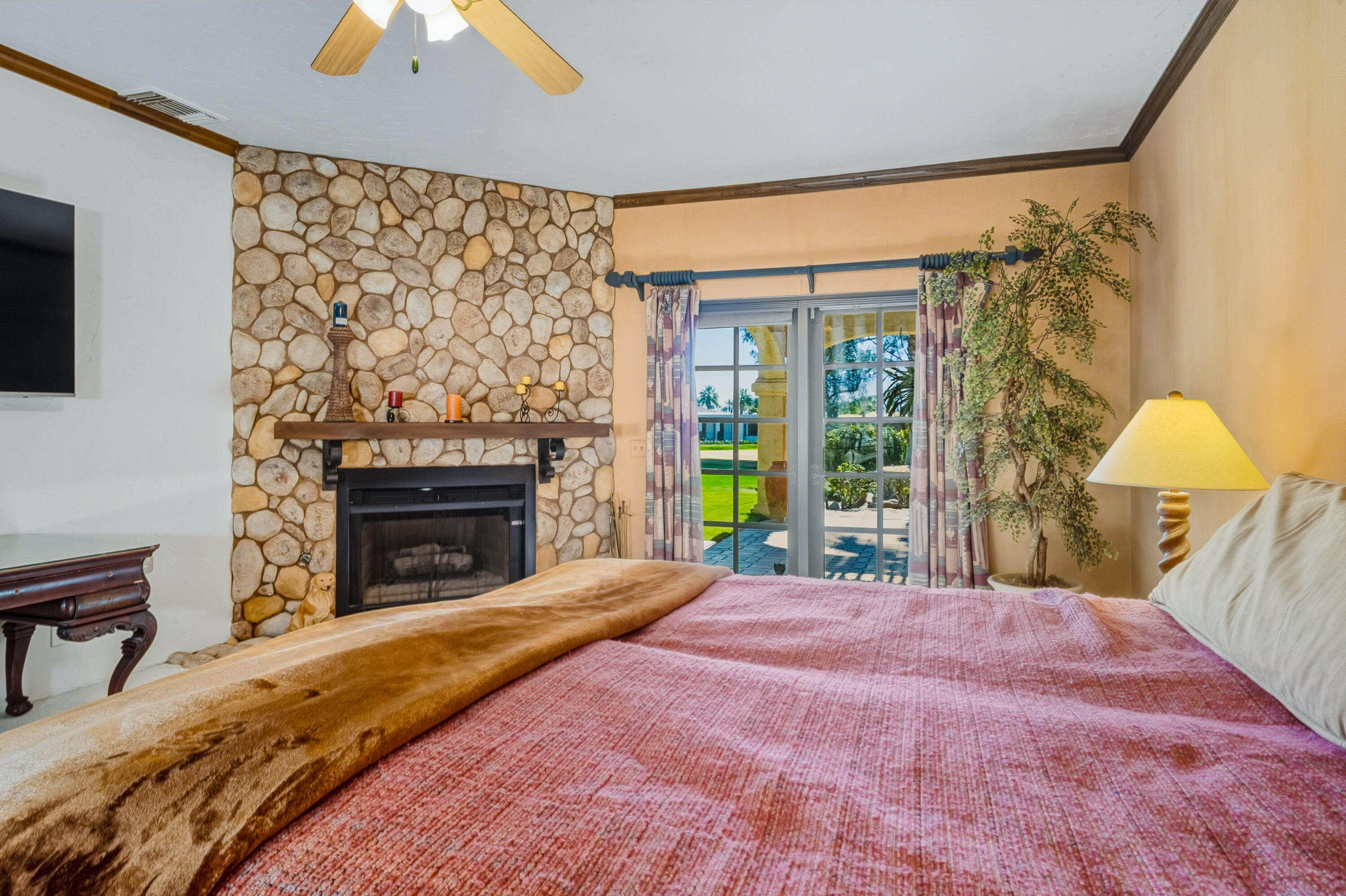 11019 Muirfield Drive Rancho Mirage, CA 92270 - Photo 37 of 93 75_11019_MUIRFIELD_LUCIOBERNAL-60