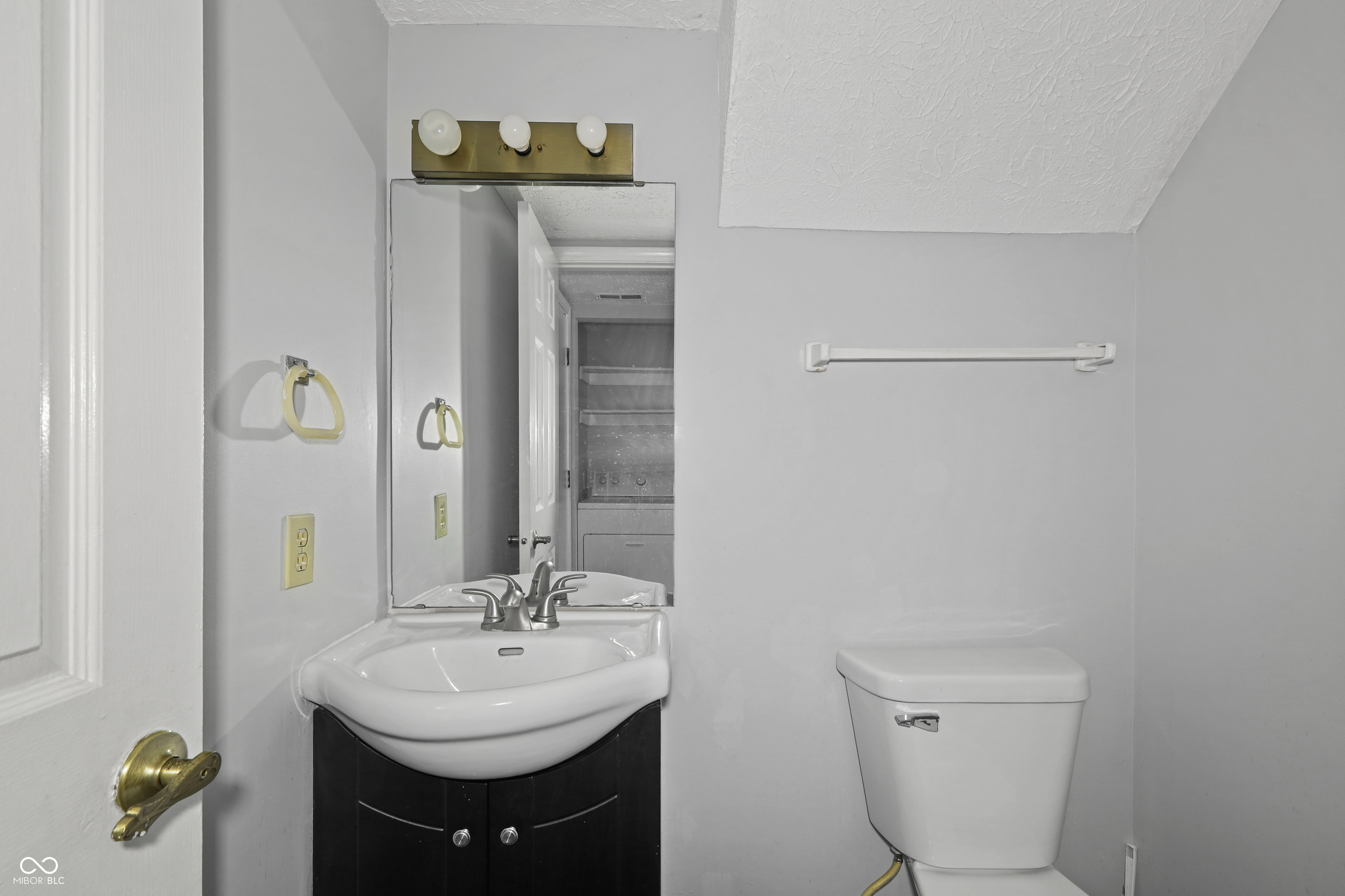 2524 Chaseway Court Indianapolis, IN 46268 - Photo 19 of 25