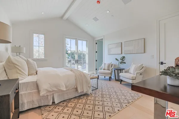 $19,995,000 | 1072 Amalfi Drive, Pacific Palisades, CA 90272