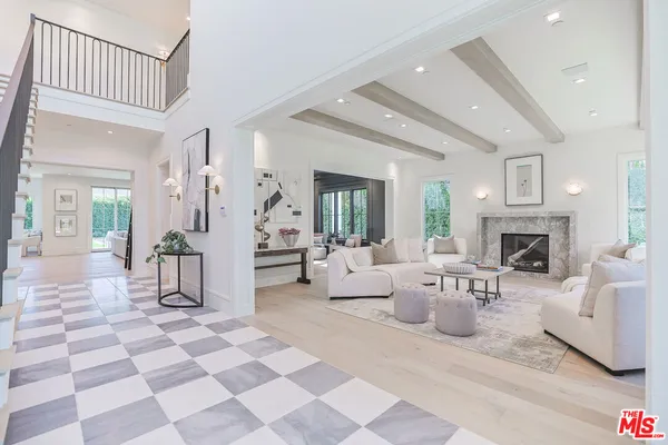 $19,995,000 | 1072 Amalfi Drive, Pacific Palisades, CA 90272