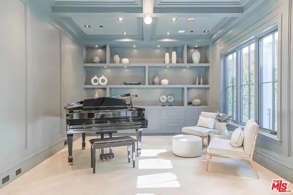 $19,995,000 | 1072 Amalfi Drive, Pacific Palisades, CA 90272