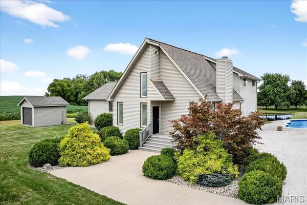 $599,000 | 19744 Highway 67, Jerseyville, IL 62052