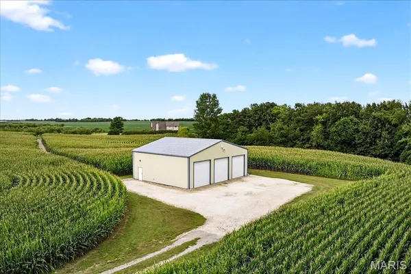 $599,000 | 19744 Highway 67, Jerseyville, IL 62052
