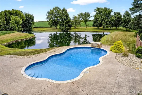 $599,000 | 19744 Highway 67, Jerseyville, IL 62052