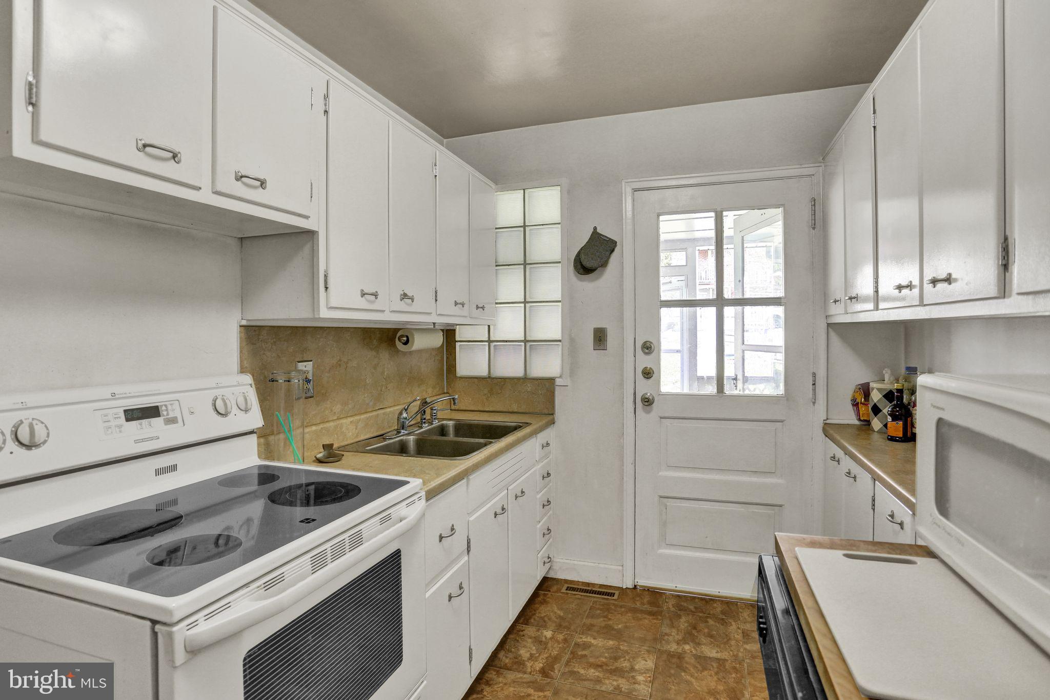 426 Sycamore Road Reading, PA 19611 - Photo 11 of 24 Gallery Image 11