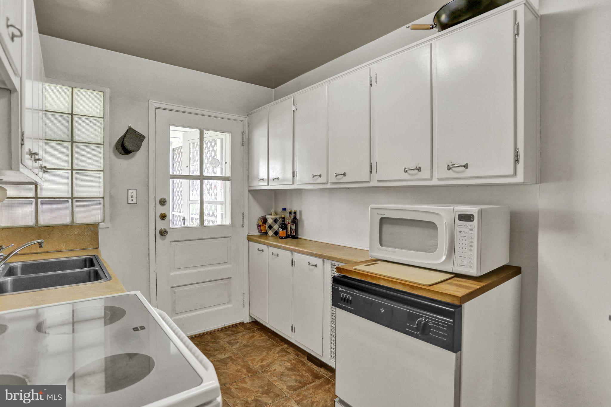 426 Sycamore Road Reading, PA 19611 - Photo 12 of 24 Gallery Image 12