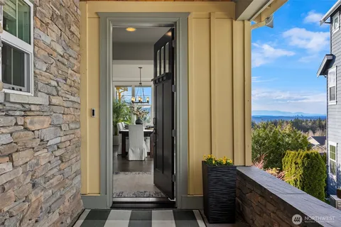 $2,400,000 | 2440 Northeast Daphne Street, Issaquah, WA 98029