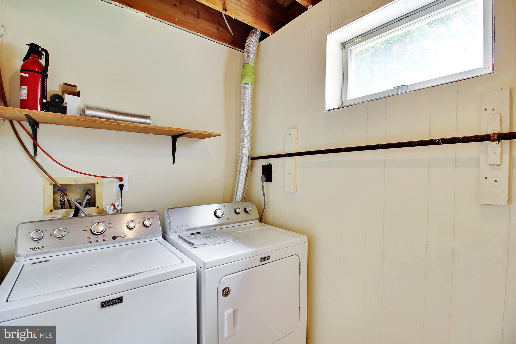 2700 Bel Pre Road Silver Spring, MD 20906 - Photo 23 of 30 Laundry