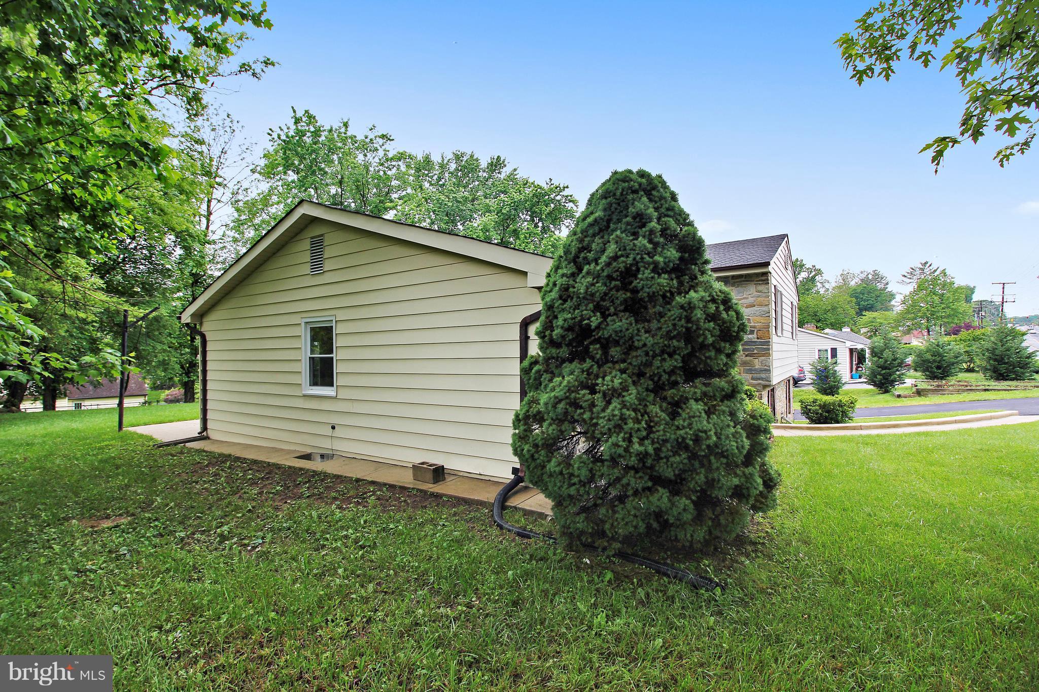 2700 Bel Pre Road Silver Spring, MD 20906 - Photo 28 of 30 Yard