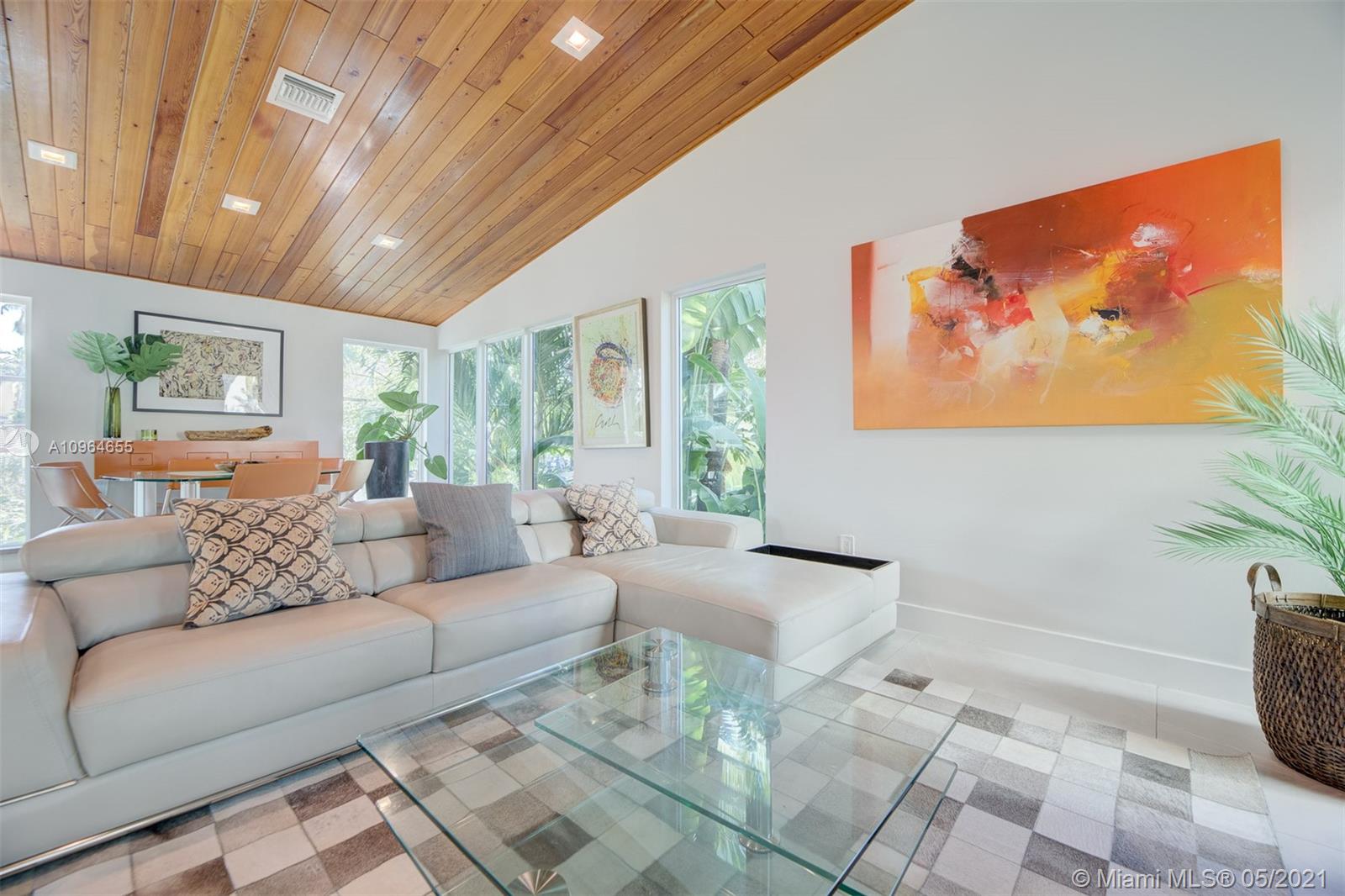 699 Glenridge Road Key Biscayne, FL 33149 - Photo 13 of 60