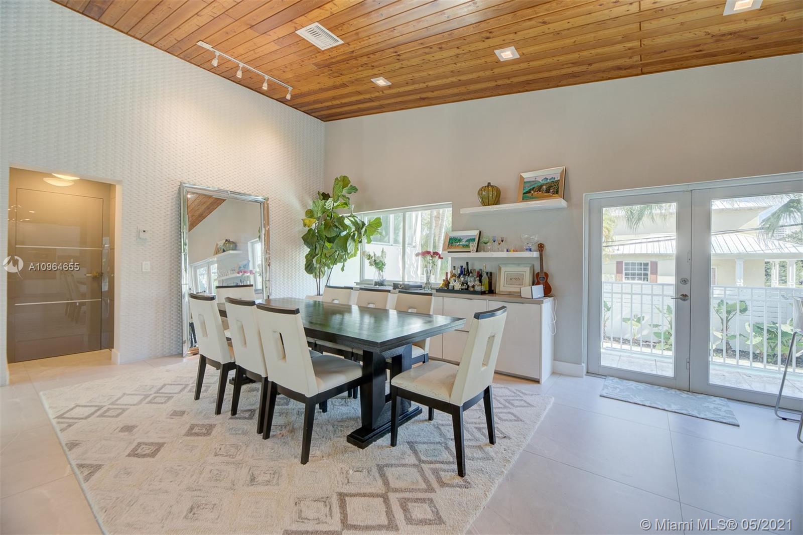699 Glenridge Road Key Biscayne, FL 33149 - Photo 17 of 60