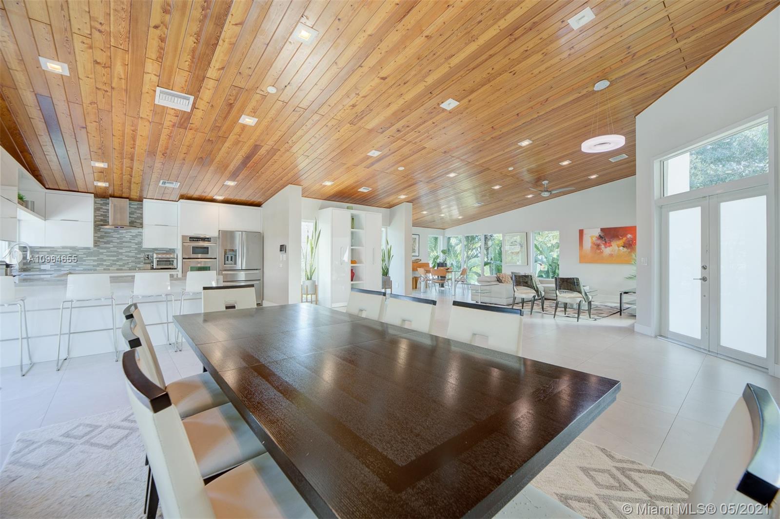 699 Glenridge Road Key Biscayne, FL 33149 - Photo 18 of 60
