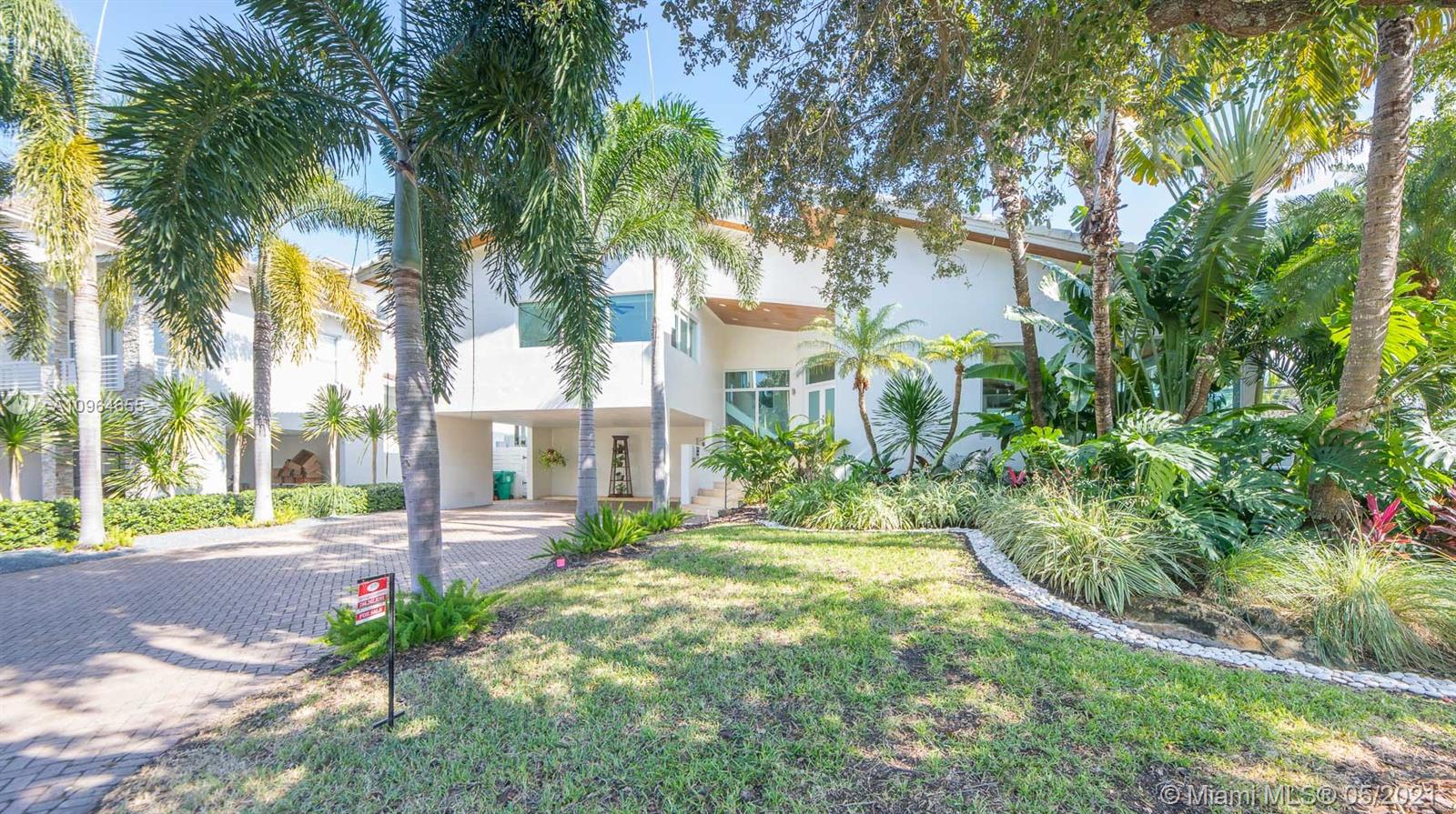 699 Glenridge Road Key Biscayne, FL 33149 - Photo 3 of 60