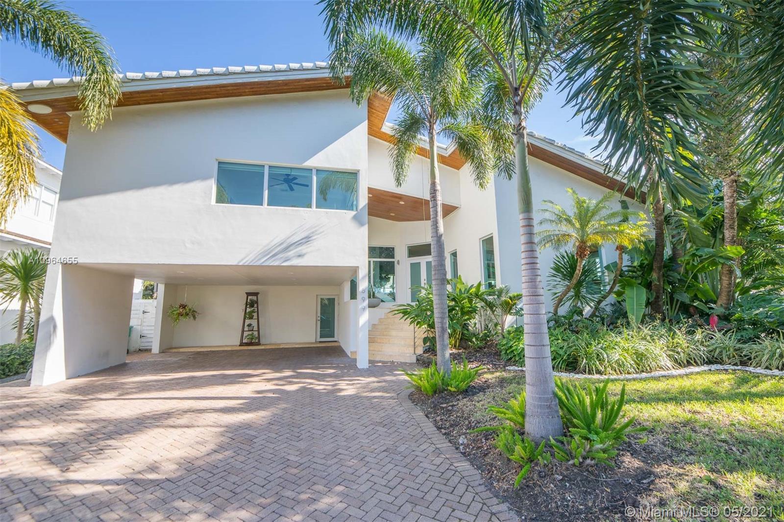 699 Glenridge Road Key Biscayne, FL 33149 - Photo 4 of 60