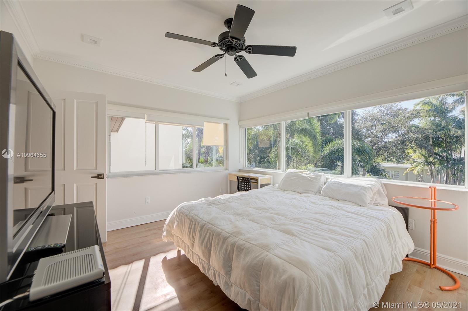 699 Glenridge Road Key Biscayne, FL 33149 - Photo 37 of 60