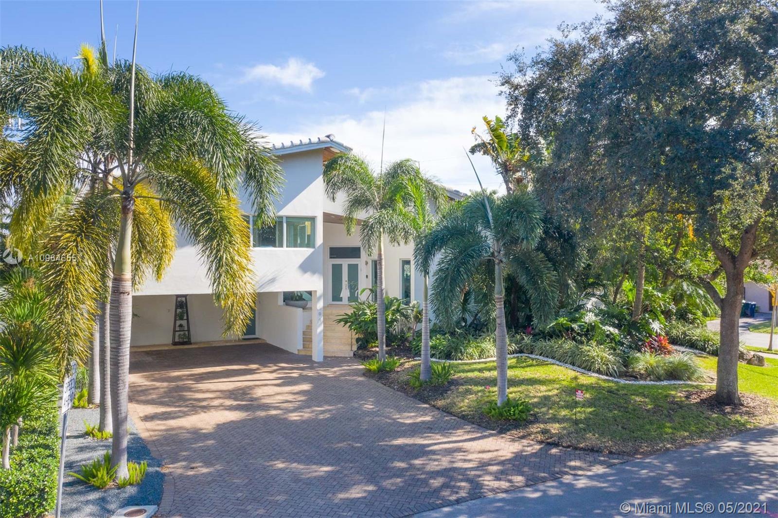699 Glenridge Road Key Biscayne, FL 33149 - Photo 5 of 60