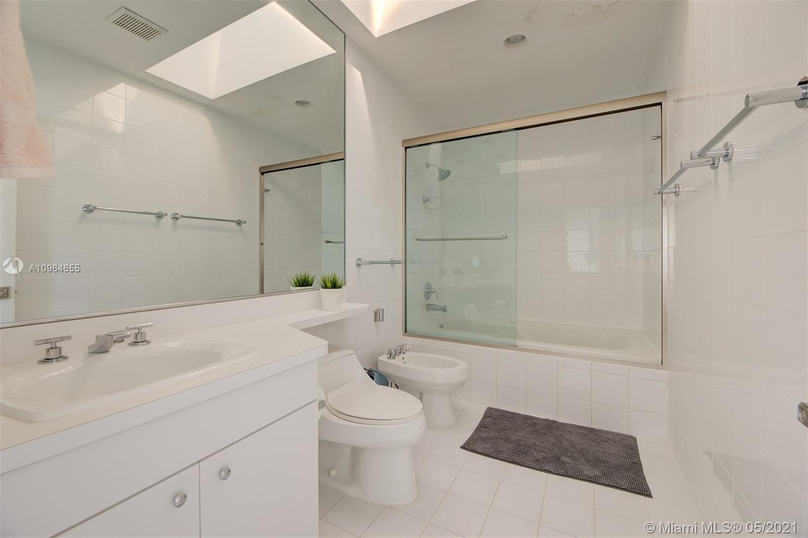 699 Glenridge Road Key Biscayne, FL 33149 - Photo 43 of 60