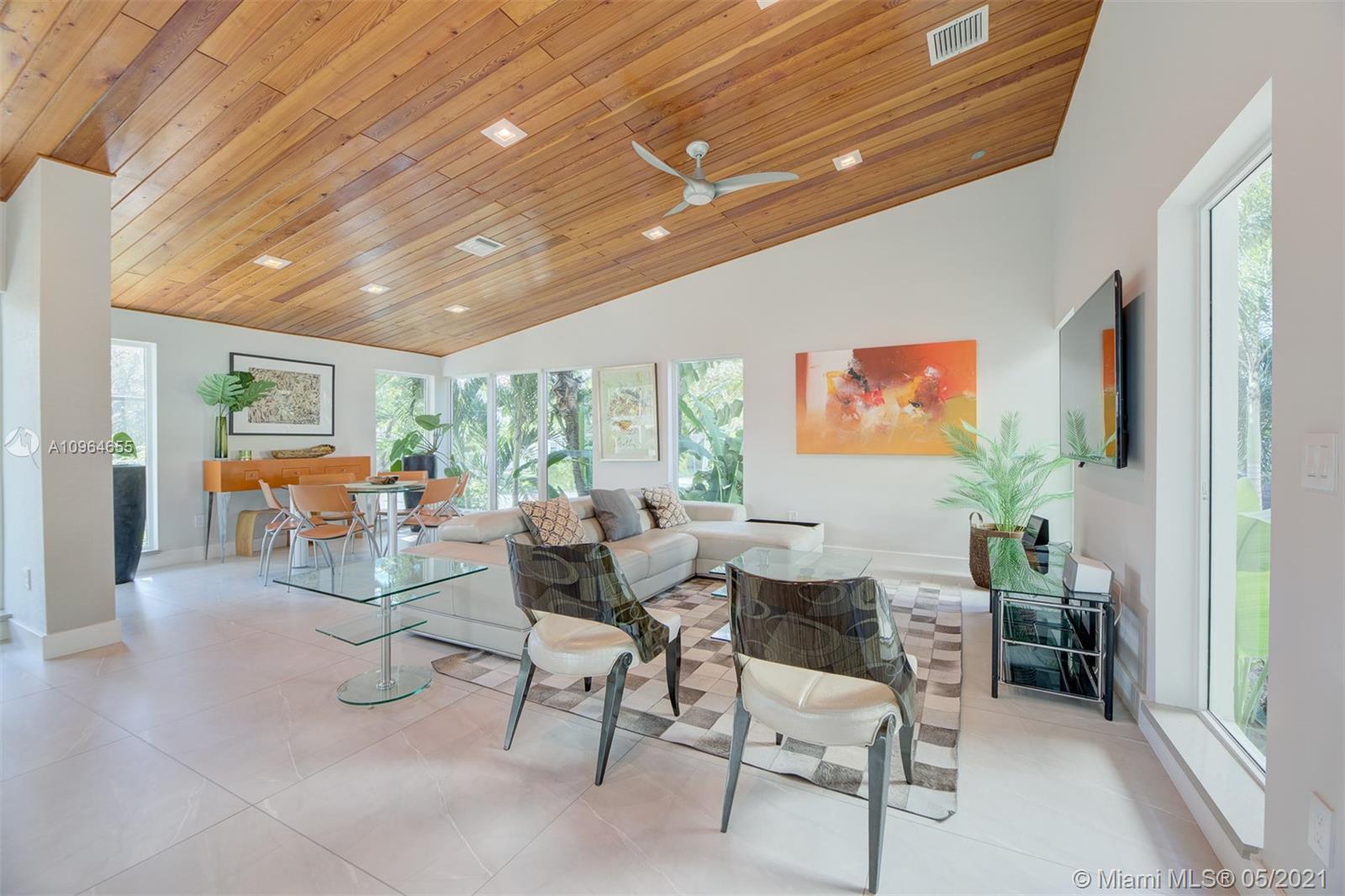 699 Glenridge Road Key Biscayne, FL 33149 - Photo 7 of 60
