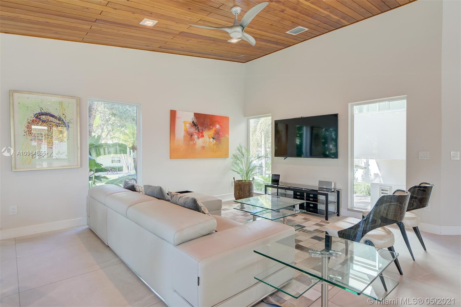 699 Glenridge Road Key Biscayne, FL 33149 - Photo 8 of 60