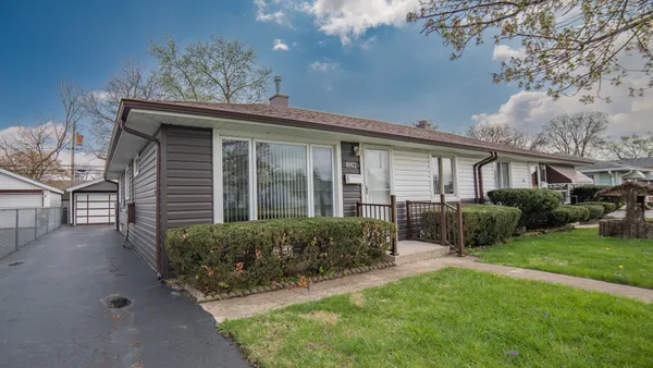 $219,900 | 8953 South Corcoran Road, Hometown, IL 60456