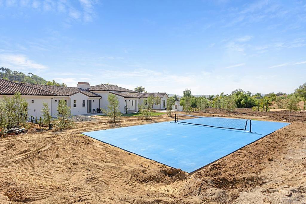 5808 Lake Vista Drive Bonsall, CA 92003 - Photo 34 of 40 a view of a swimming pool with an ocean view