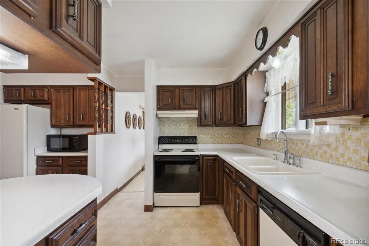 201 Raleigh Street Denver, CO 80219 - Photo 8 of 24 Gallery Image 8
