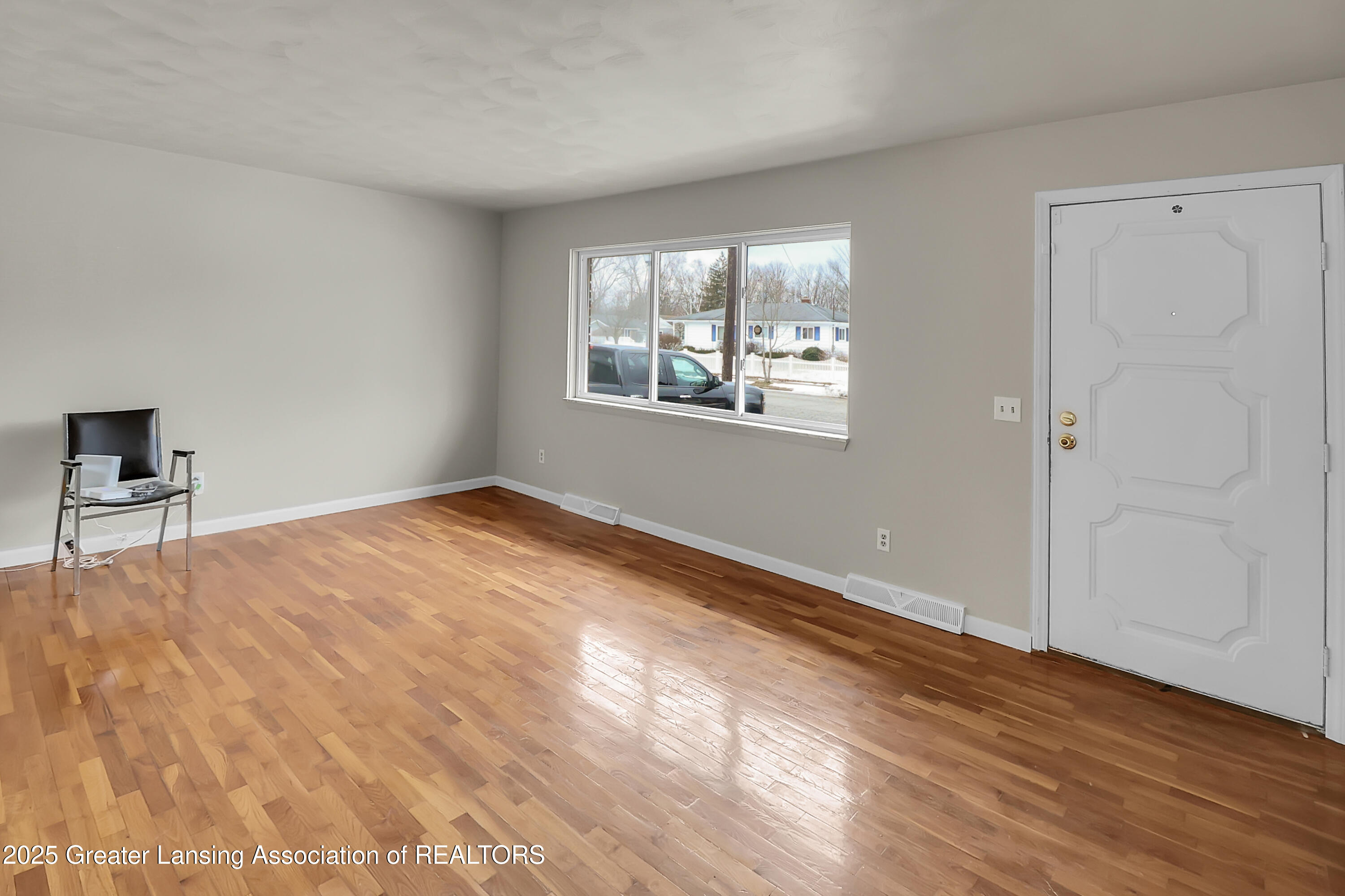 3217 Lawdor Road Lansing, MI 48911 - Photo 23 of 37 IMG_1737