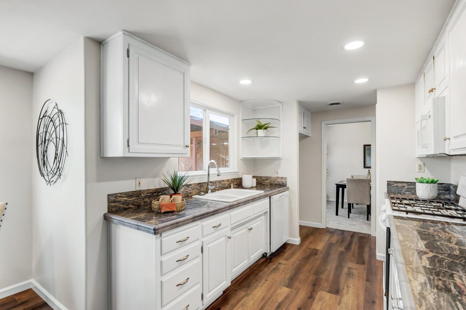 8112 Ruthwood Way Orangevale, CA 95662 - Photo 21 of 65 Gallery Image 21